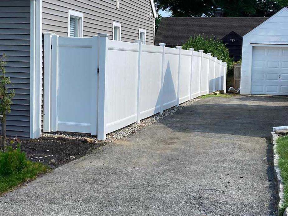 Aluminum Fence, Wrought Iron Fence,  Vinyl fence, Wood Fence and chain link fence options in the Yorktown, New York area.